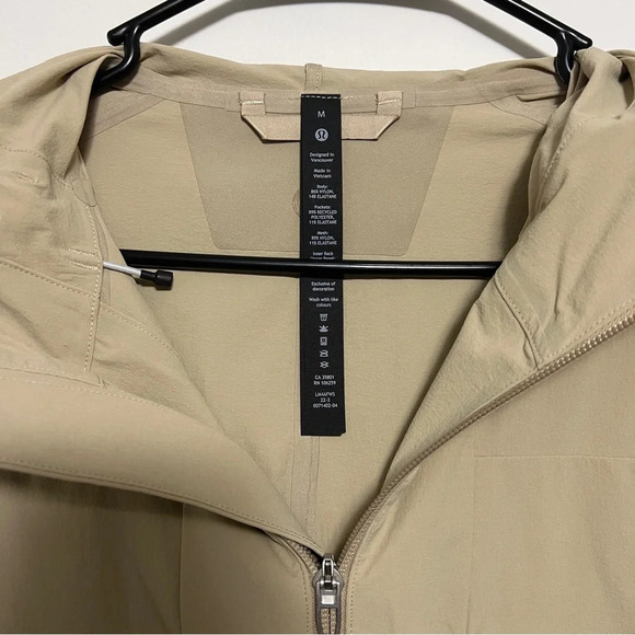🆕 Lululemon Stretch Cargo Jacket - Trench - Picture 7 of 9